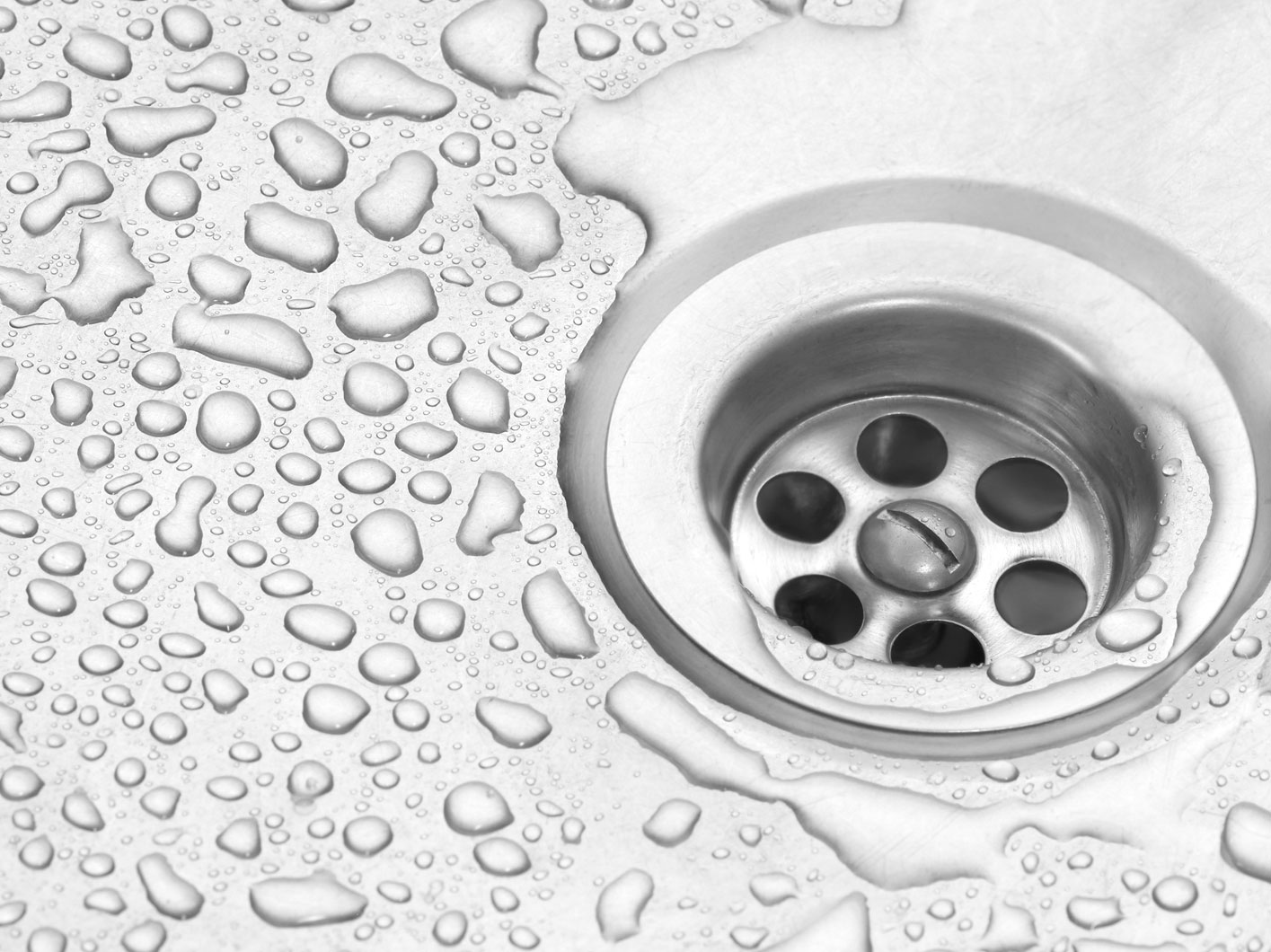 Drain with Water Splatter Drain with Water Splatter